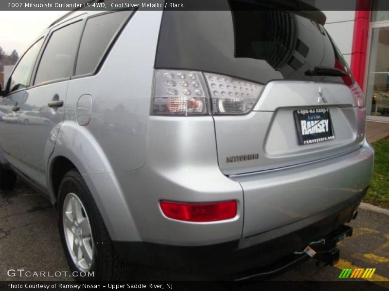 Cool Silver Metallic / Black 2007 Mitsubishi Outlander LS 4WD