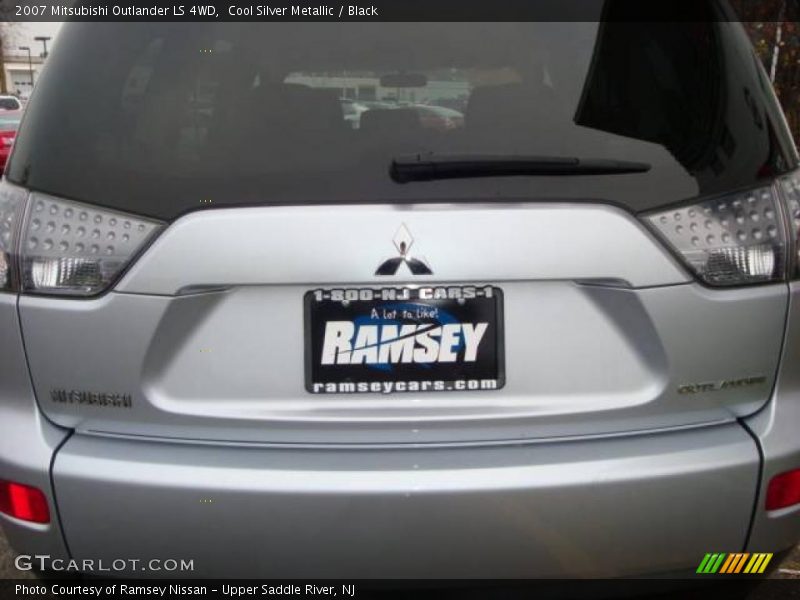 Cool Silver Metallic / Black 2007 Mitsubishi Outlander LS 4WD