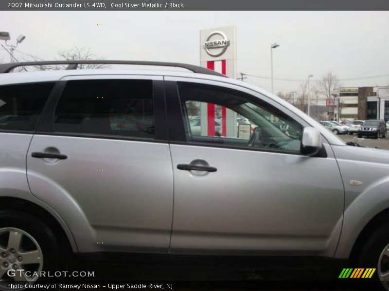 Cool Silver Metallic / Black 2007 Mitsubishi Outlander LS 4WD