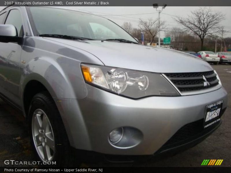 Cool Silver Metallic / Black 2007 Mitsubishi Outlander LS 4WD