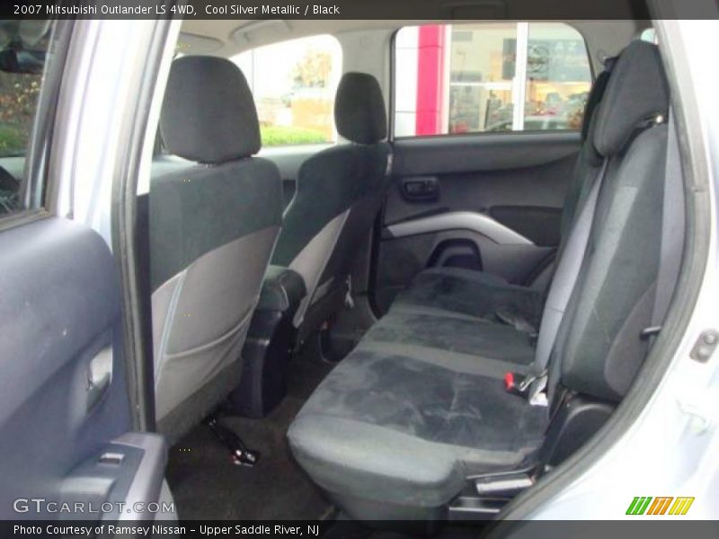 Cool Silver Metallic / Black 2007 Mitsubishi Outlander LS 4WD