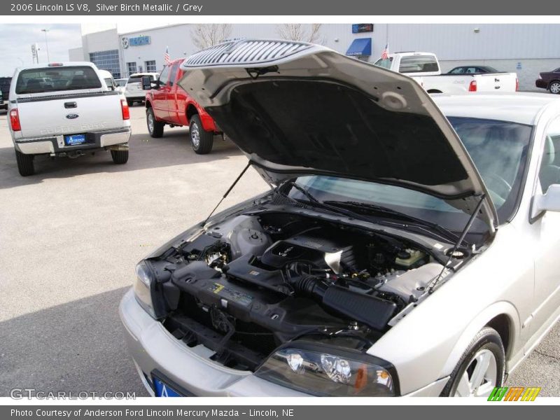 Silver Birch Metallic / Grey 2006 Lincoln LS V8