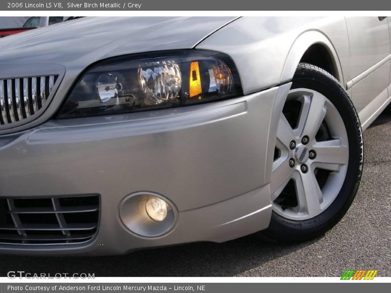 Silver Birch Metallic / Grey 2006 Lincoln LS V8