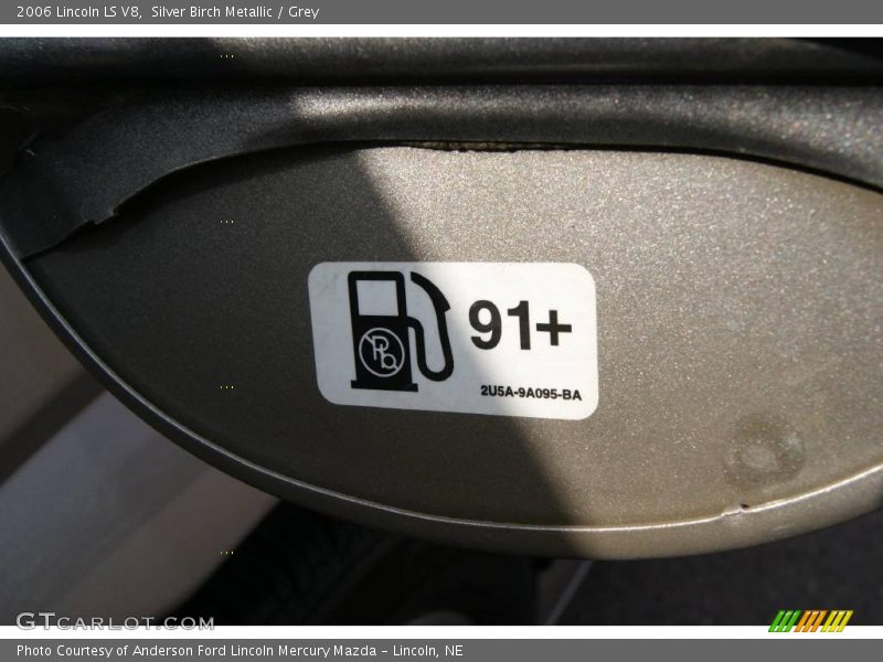 Silver Birch Metallic / Grey 2006 Lincoln LS V8