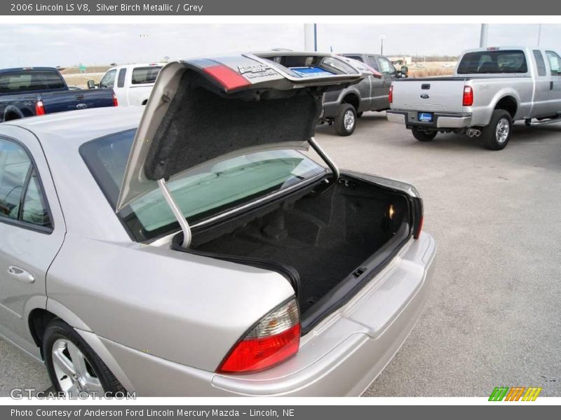 Silver Birch Metallic / Grey 2006 Lincoln LS V8
