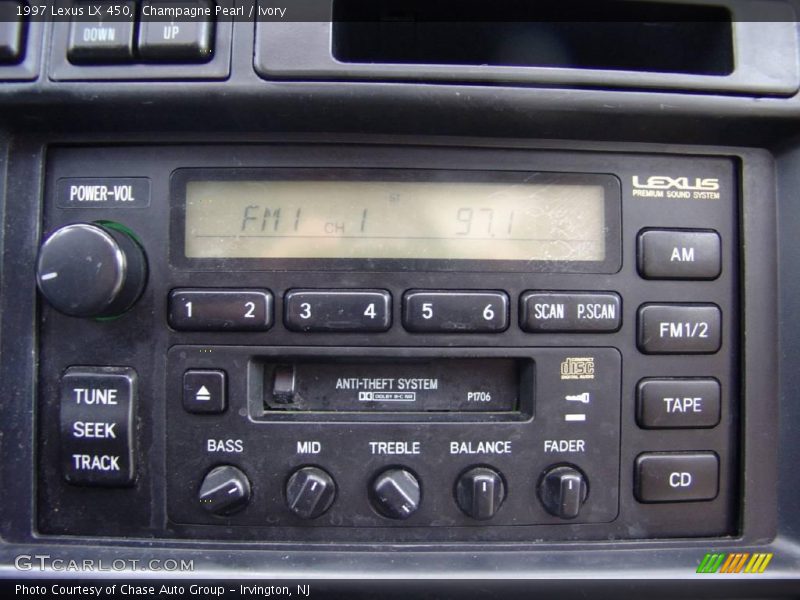 Champagne Pearl / Ivory 1997 Lexus LX 450