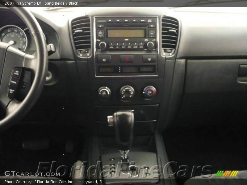 Sand Beige / Black 2007 Kia Sorento LX