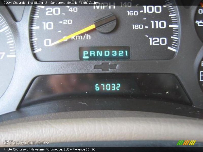 Sandstone Metallic / Light Cashmere 2004 Chevrolet TrailBlazer LS