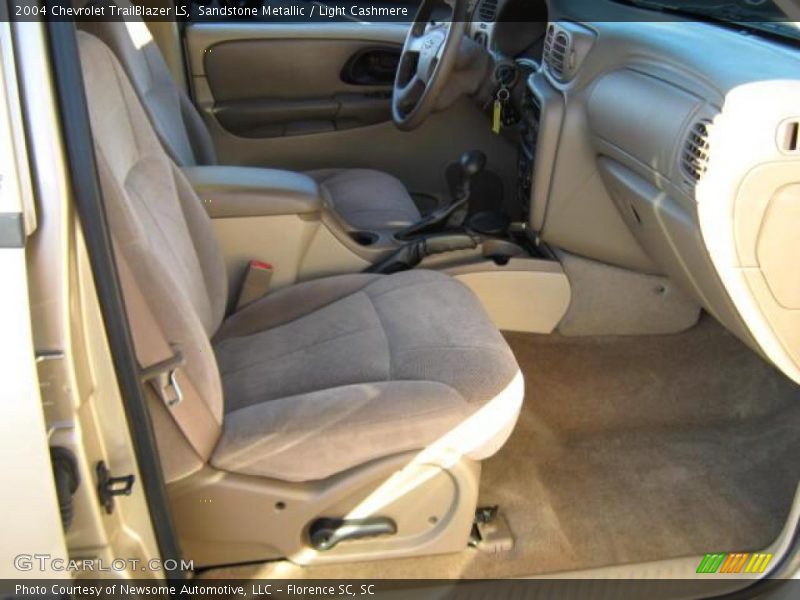 Sandstone Metallic / Light Cashmere 2004 Chevrolet TrailBlazer LS