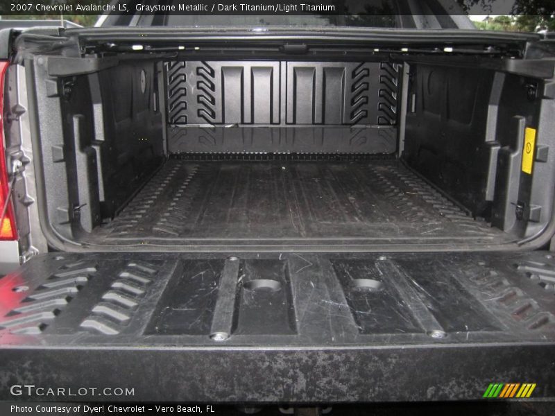 Graystone Metallic / Dark Titanium/Light Titanium 2007 Chevrolet Avalanche LS