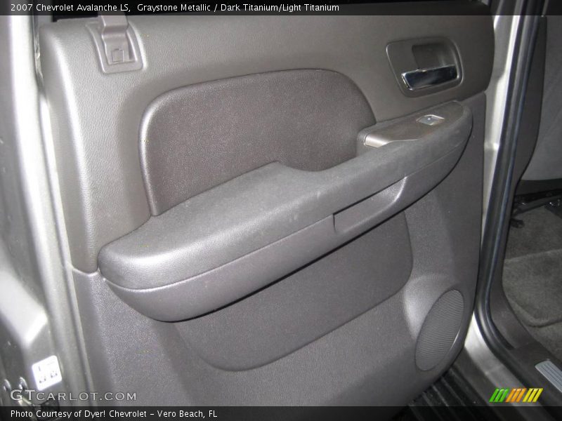 Graystone Metallic / Dark Titanium/Light Titanium 2007 Chevrolet Avalanche LS