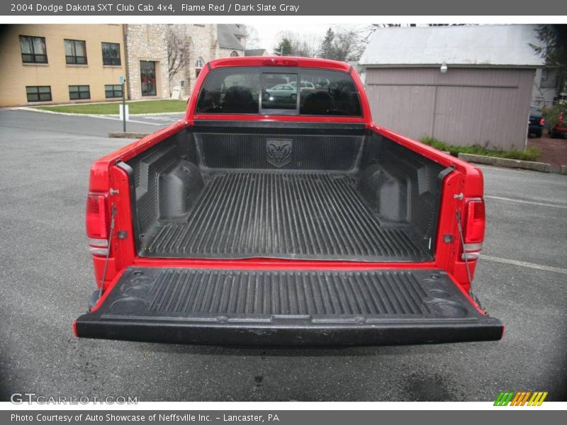 Flame Red / Dark Slate Gray 2004 Dodge Dakota SXT Club Cab 4x4