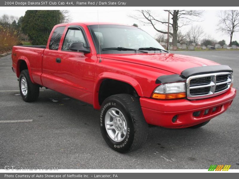 Flame Red / Dark Slate Gray 2004 Dodge Dakota SXT Club Cab 4x4