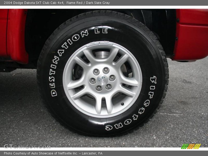 Flame Red / Dark Slate Gray 2004 Dodge Dakota SXT Club Cab 4x4