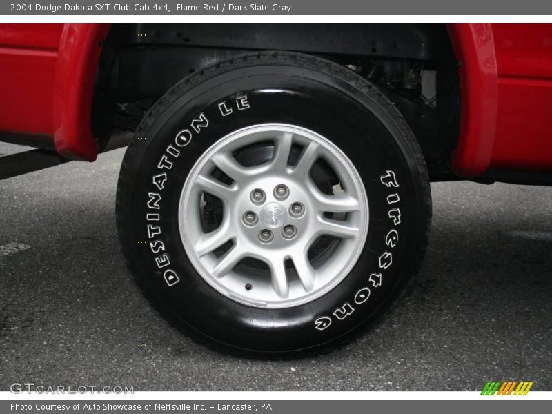 Flame Red / Dark Slate Gray 2004 Dodge Dakota SXT Club Cab 4x4