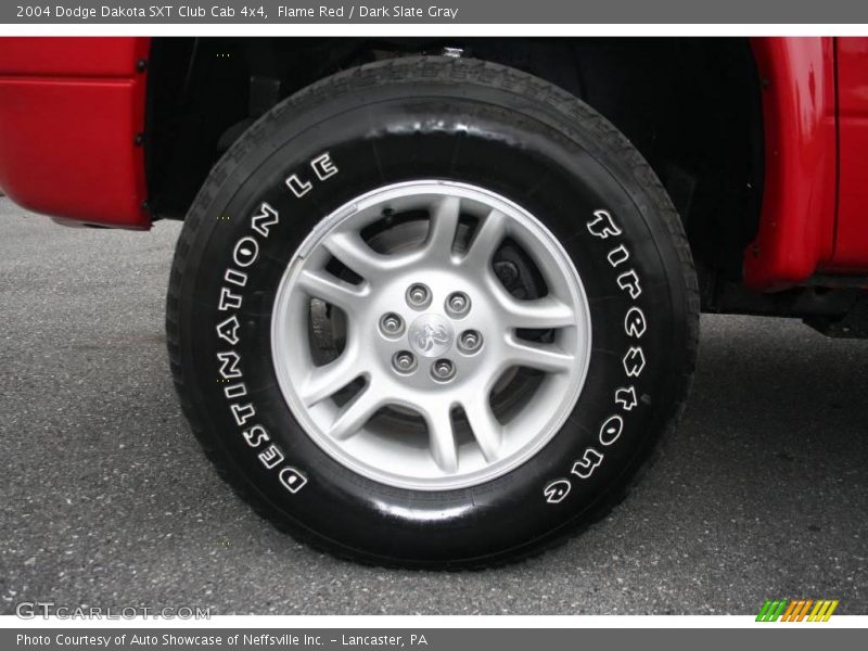 Flame Red / Dark Slate Gray 2004 Dodge Dakota SXT Club Cab 4x4