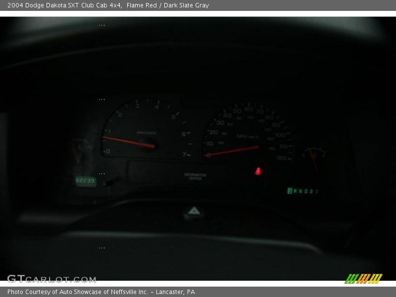 Flame Red / Dark Slate Gray 2004 Dodge Dakota SXT Club Cab 4x4