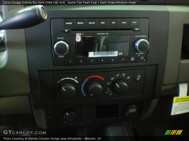 Austin Tan Pearl Coat / Dark Khaki/Medium Khaki 2010 Dodge Dakota Big Horn Crew Cab 4x4