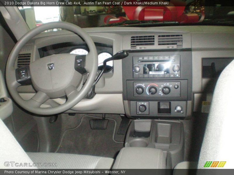 Austin Tan Pearl Coat / Dark Khaki/Medium Khaki 2010 Dodge Dakota Big Horn Crew Cab 4x4