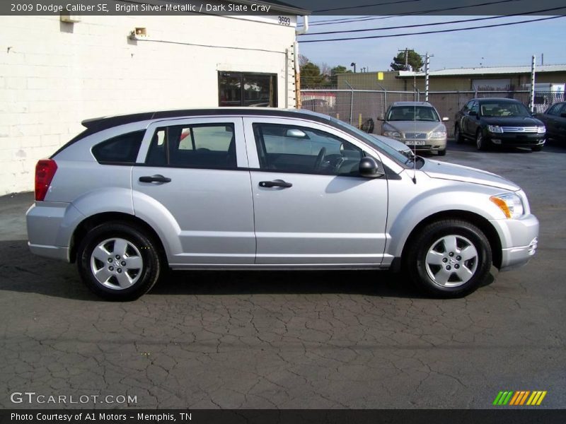 Bright Silver Metallic / Dark Slate Gray 2009 Dodge Caliber SE