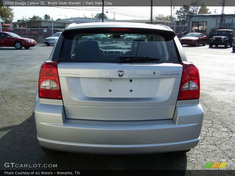 Bright Silver Metallic / Dark Slate Gray 2009 Dodge Caliber SE