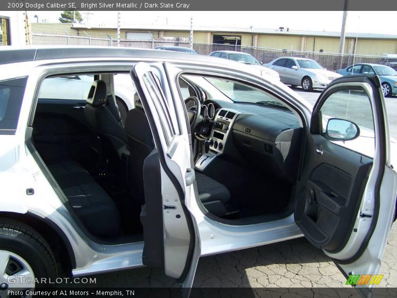 Bright Silver Metallic / Dark Slate Gray 2009 Dodge Caliber SE