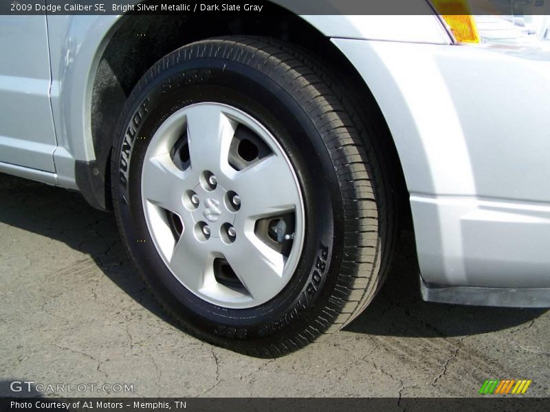 Bright Silver Metallic / Dark Slate Gray 2009 Dodge Caliber SE