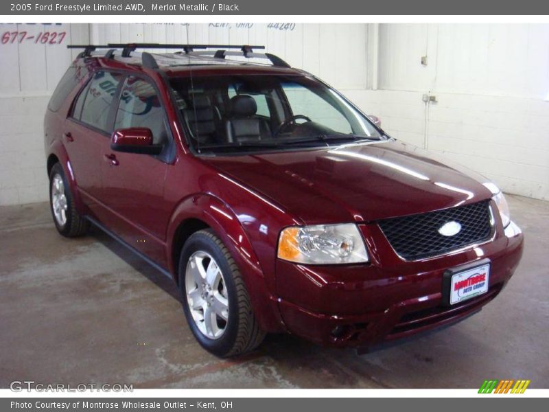 Merlot Metallic / Black 2005 Ford Freestyle Limited AWD