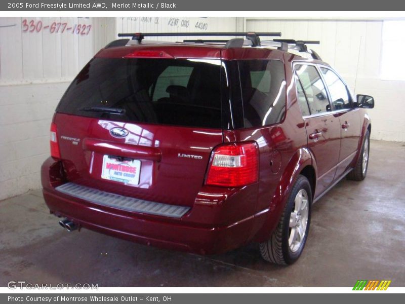 Merlot Metallic / Black 2005 Ford Freestyle Limited AWD