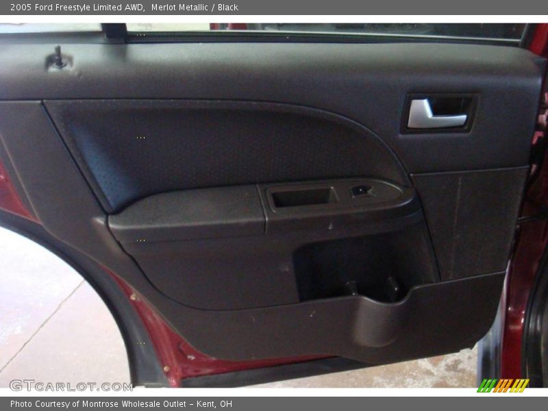 Merlot Metallic / Black 2005 Ford Freestyle Limited AWD