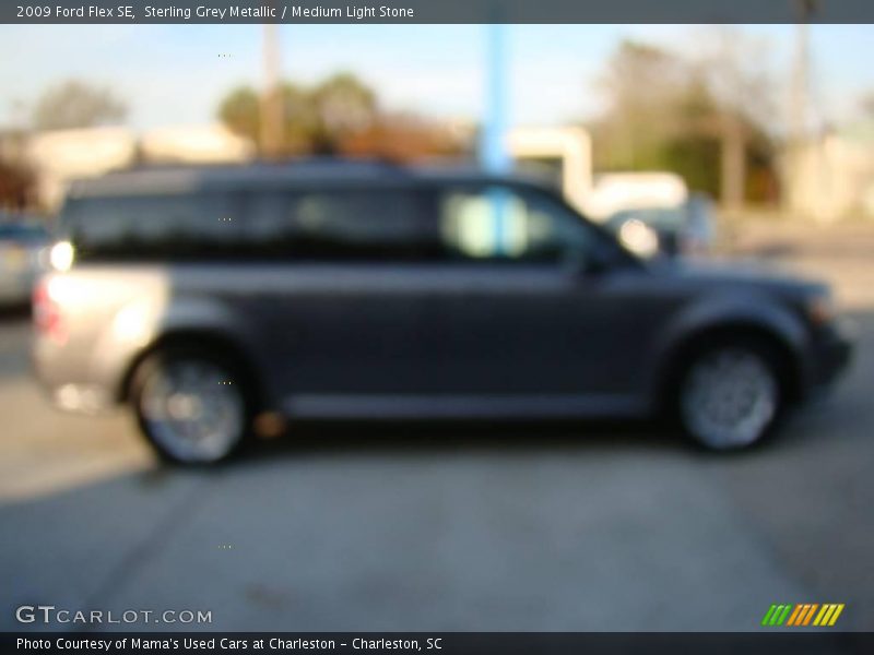 Sterling Grey Metallic / Medium Light Stone 2009 Ford Flex SE