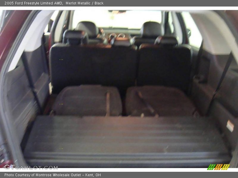 Merlot Metallic / Black 2005 Ford Freestyle Limited AWD