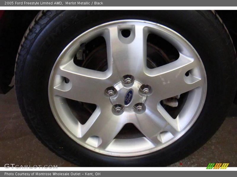 Merlot Metallic / Black 2005 Ford Freestyle Limited AWD