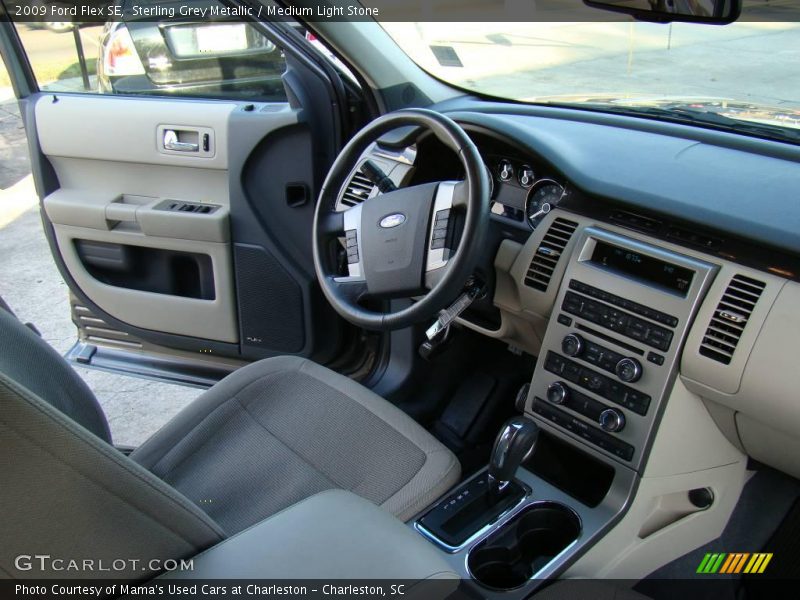 Sterling Grey Metallic / Medium Light Stone 2009 Ford Flex SE