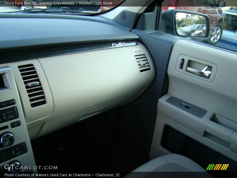 Sterling Grey Metallic / Medium Light Stone 2009 Ford Flex SE