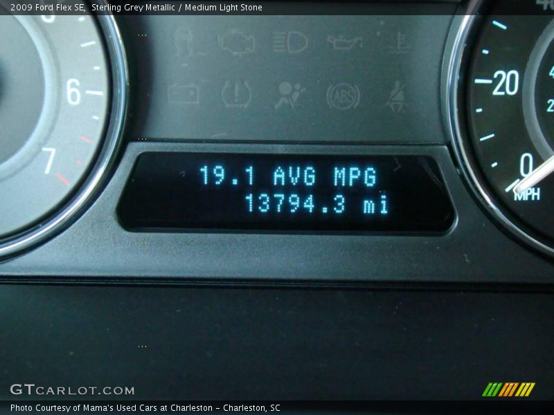 Sterling Grey Metallic / Medium Light Stone 2009 Ford Flex SE