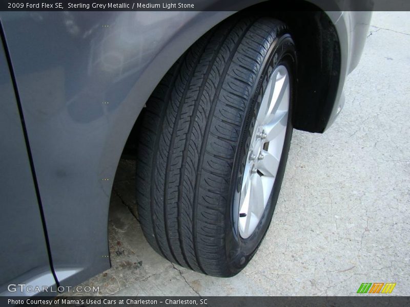 Sterling Grey Metallic / Medium Light Stone 2009 Ford Flex SE