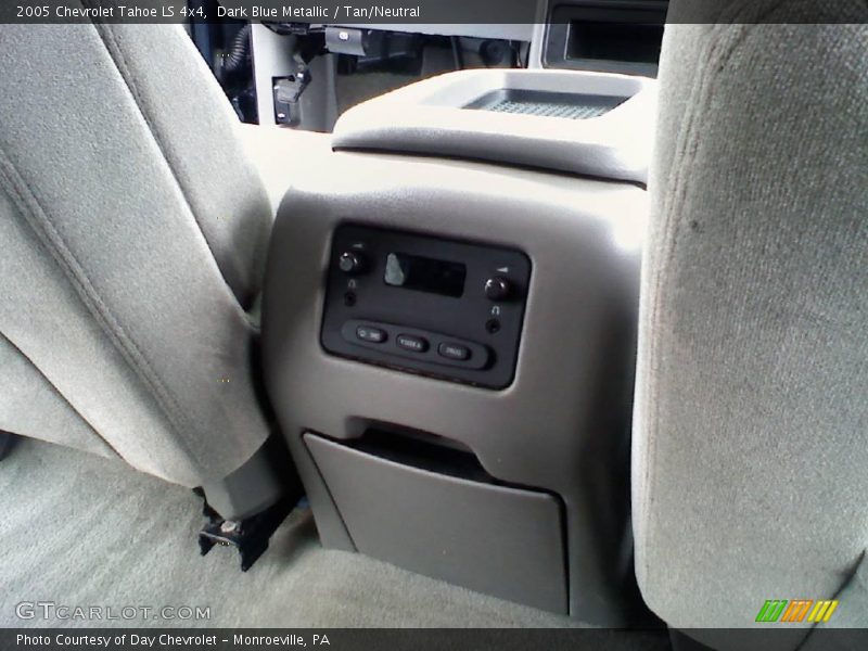 Dark Blue Metallic / Tan/Neutral 2005 Chevrolet Tahoe LS 4x4