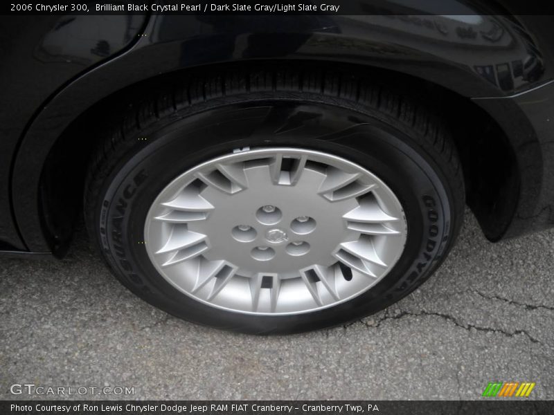 Brilliant Black Crystal Pearl / Dark Slate Gray/Light Slate Gray 2006 Chrysler 300