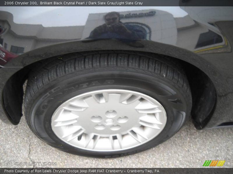 Brilliant Black Crystal Pearl / Dark Slate Gray/Light Slate Gray 2006 Chrysler 300