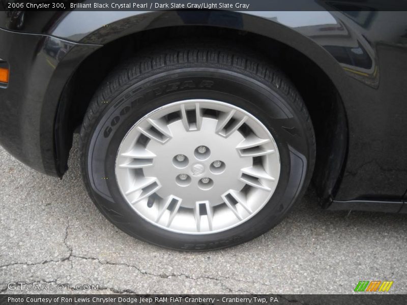 Brilliant Black Crystal Pearl / Dark Slate Gray/Light Slate Gray 2006 Chrysler 300