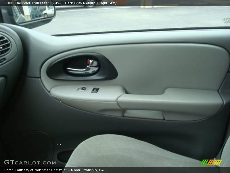 Dark Gray Metallic / Light Gray 2006 Chevrolet TrailBlazer LS 4x4
