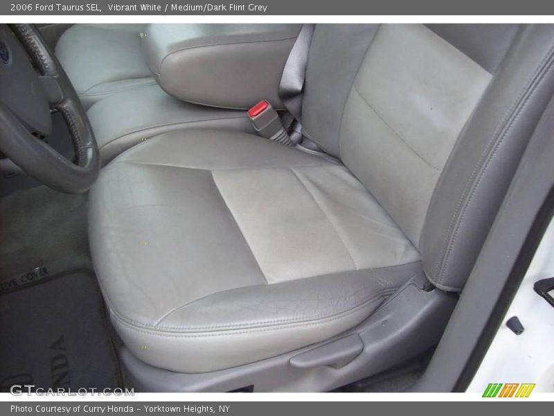 Vibrant White / Medium/Dark Flint Grey 2006 Ford Taurus SEL