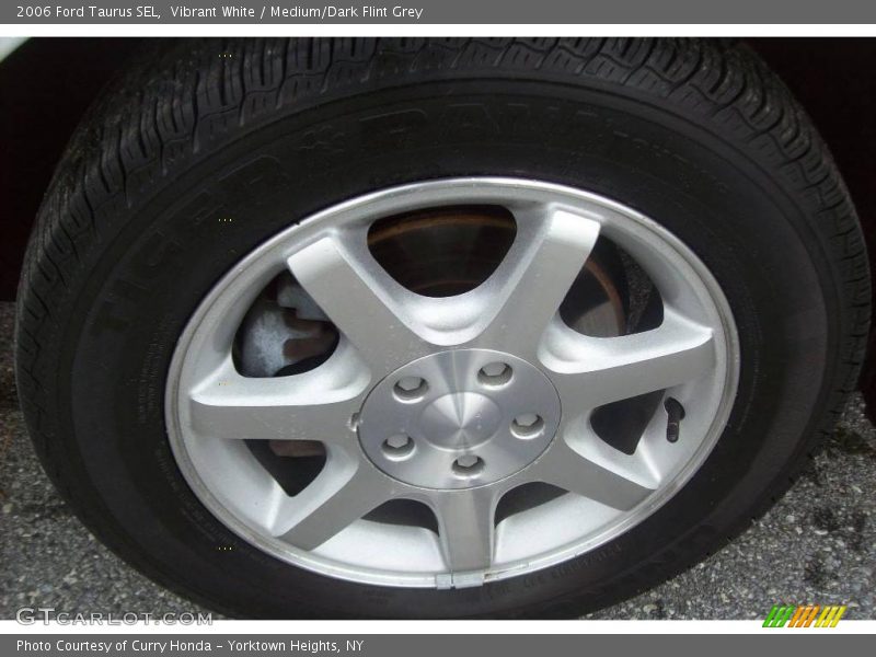 Vibrant White / Medium/Dark Flint Grey 2006 Ford Taurus SEL