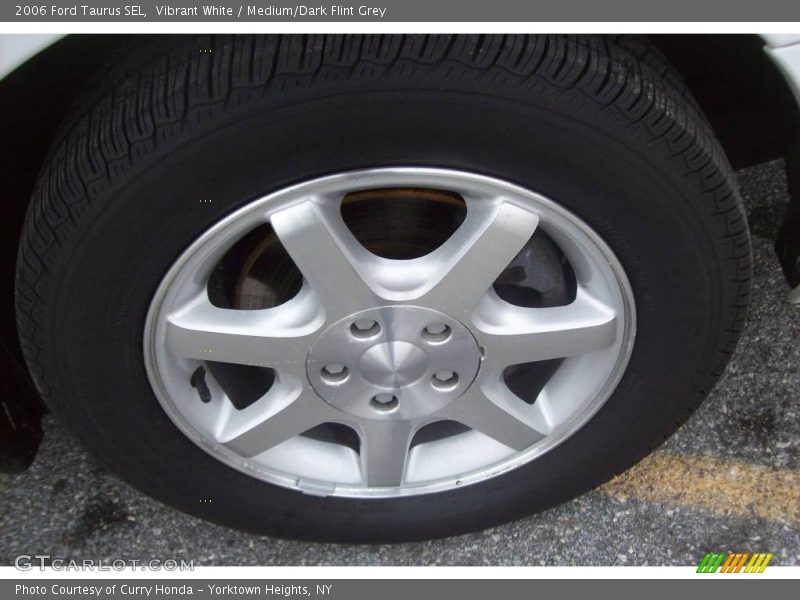 Vibrant White / Medium/Dark Flint Grey 2006 Ford Taurus SEL