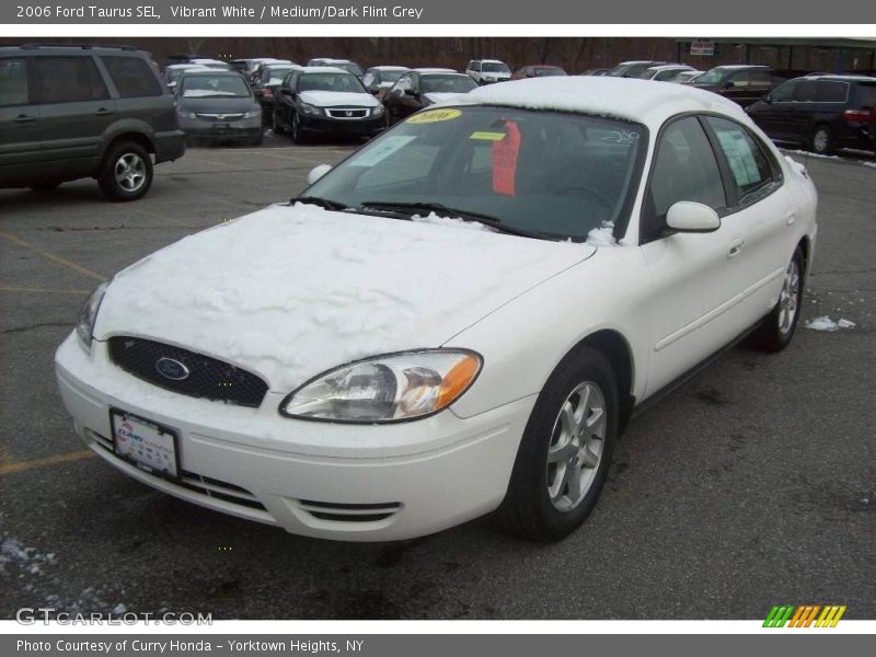 Vibrant White / Medium/Dark Flint Grey 2006 Ford Taurus SEL