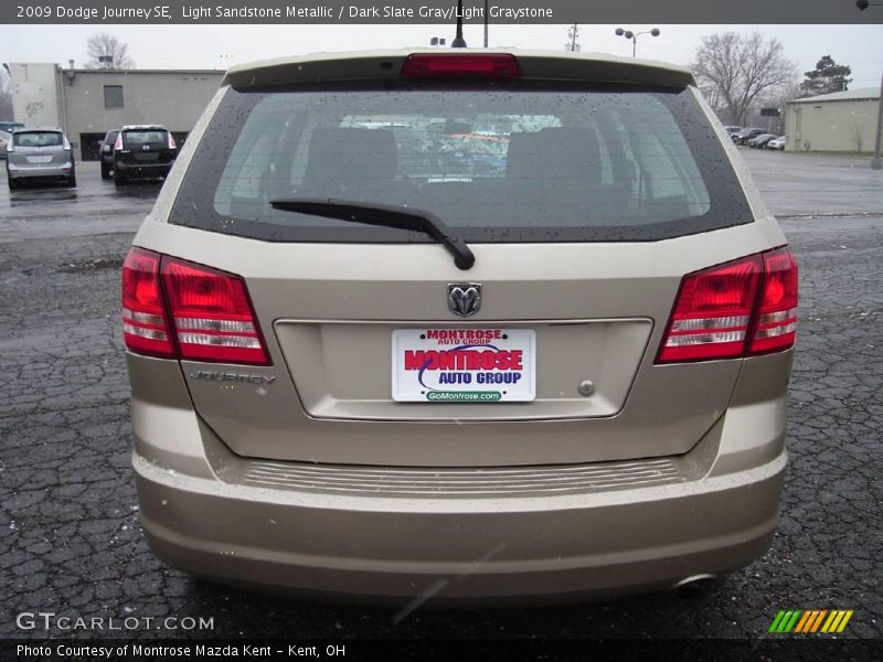 Light Sandstone Metallic / Dark Slate Gray/Light Graystone 2009 Dodge Journey SE