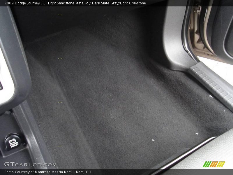 Light Sandstone Metallic / Dark Slate Gray/Light Graystone 2009 Dodge Journey SE