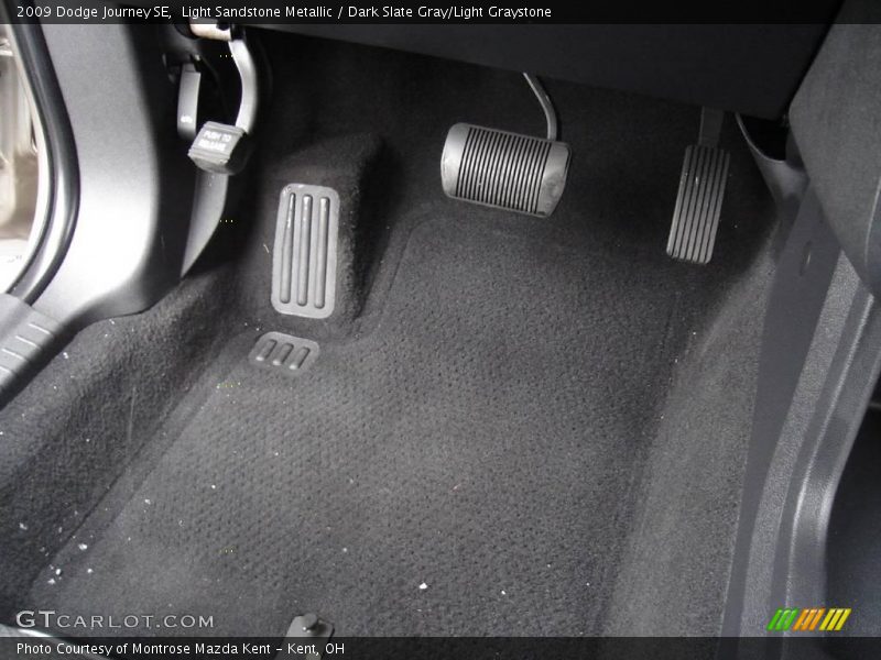 Light Sandstone Metallic / Dark Slate Gray/Light Graystone 2009 Dodge Journey SE