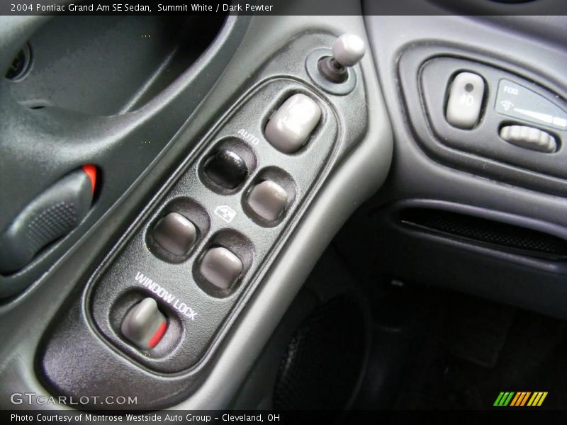 Summit White / Dark Pewter 2004 Pontiac Grand Am SE Sedan